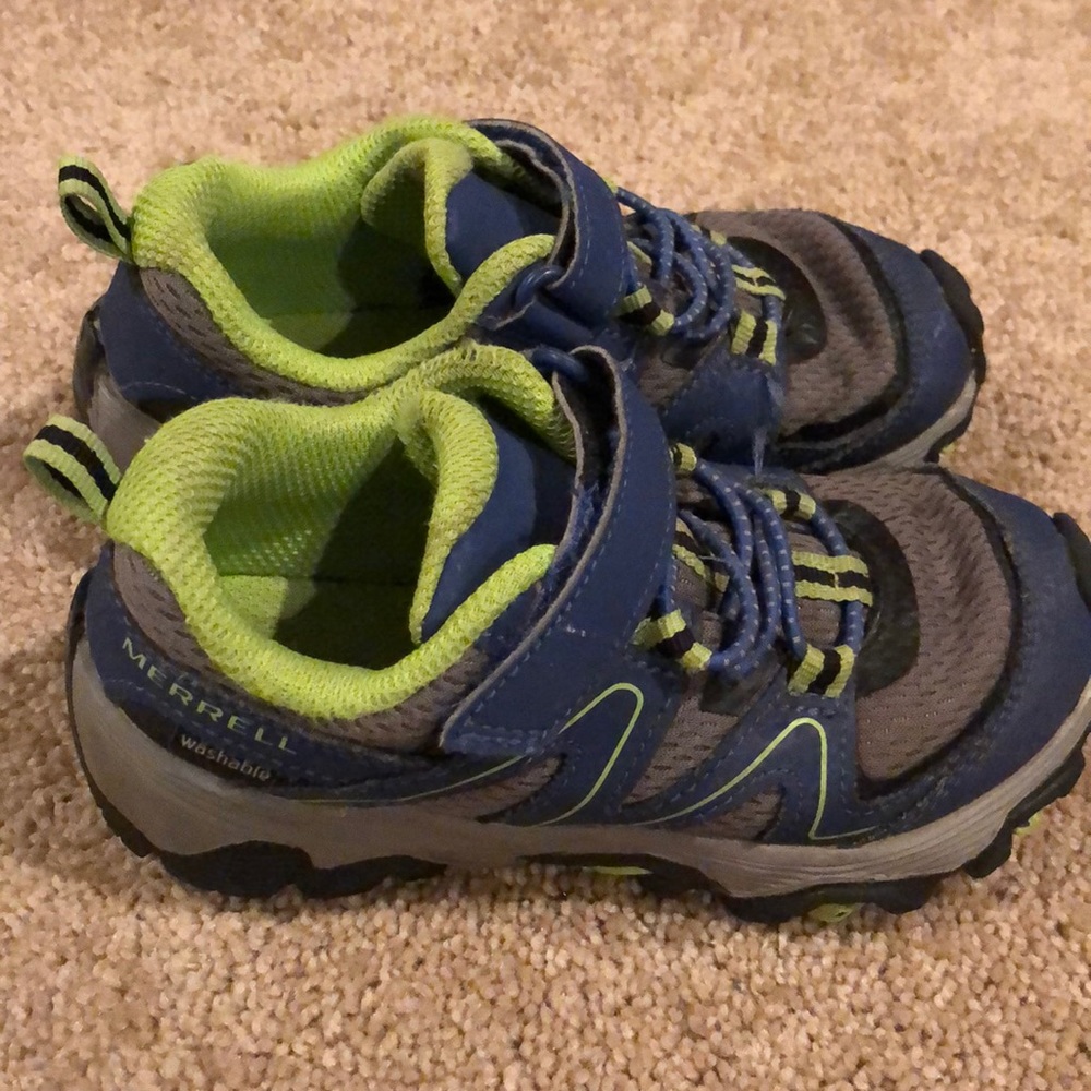 Boys 10.5 Wide Merrell Sneakers